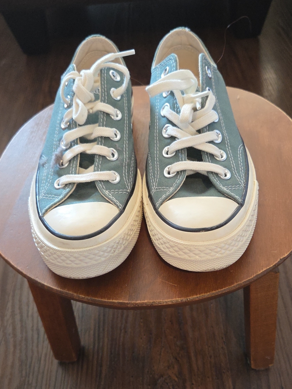 Brand New Converse Chuck Taylor Low Top Sneakers In RARE Medium Green Sz 5.5/7.5